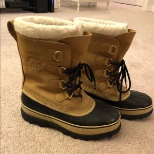 Sorel Caribou Snow Boot (Like New!)